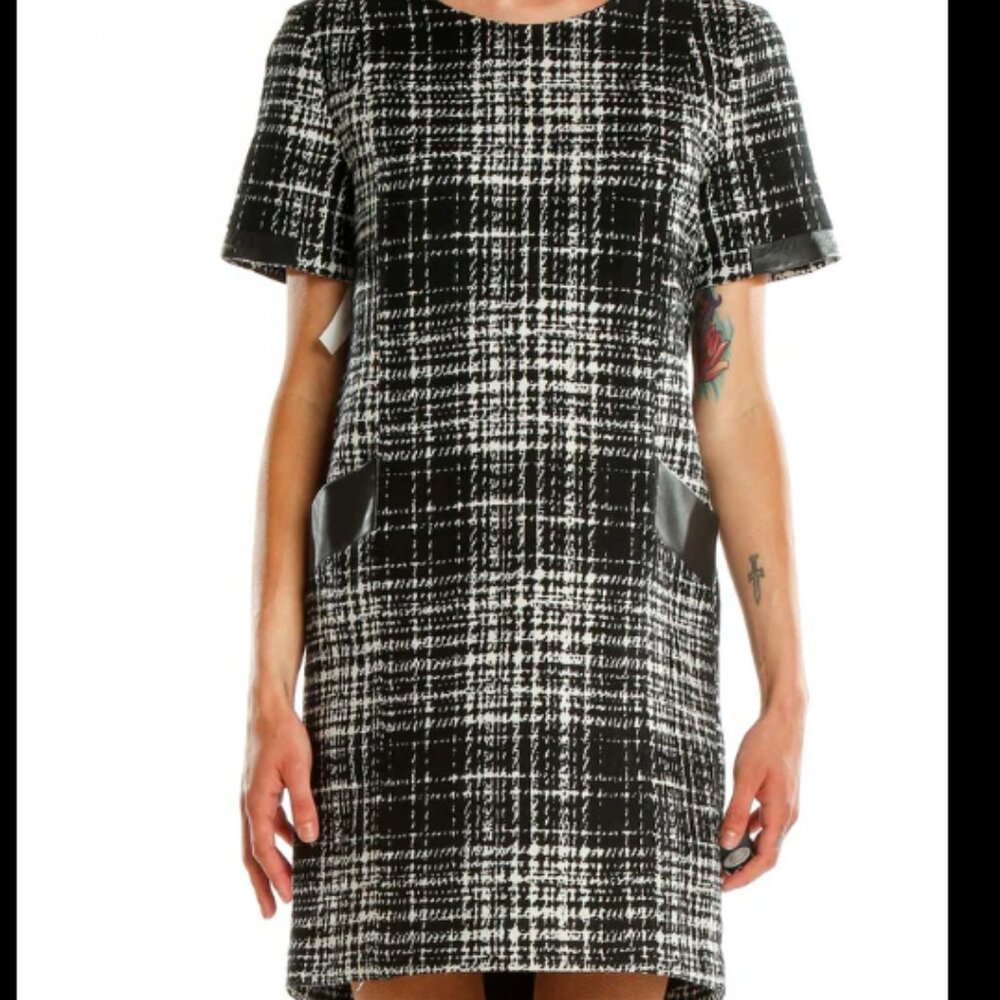 Banana Republic Black and White Dress Size 6
